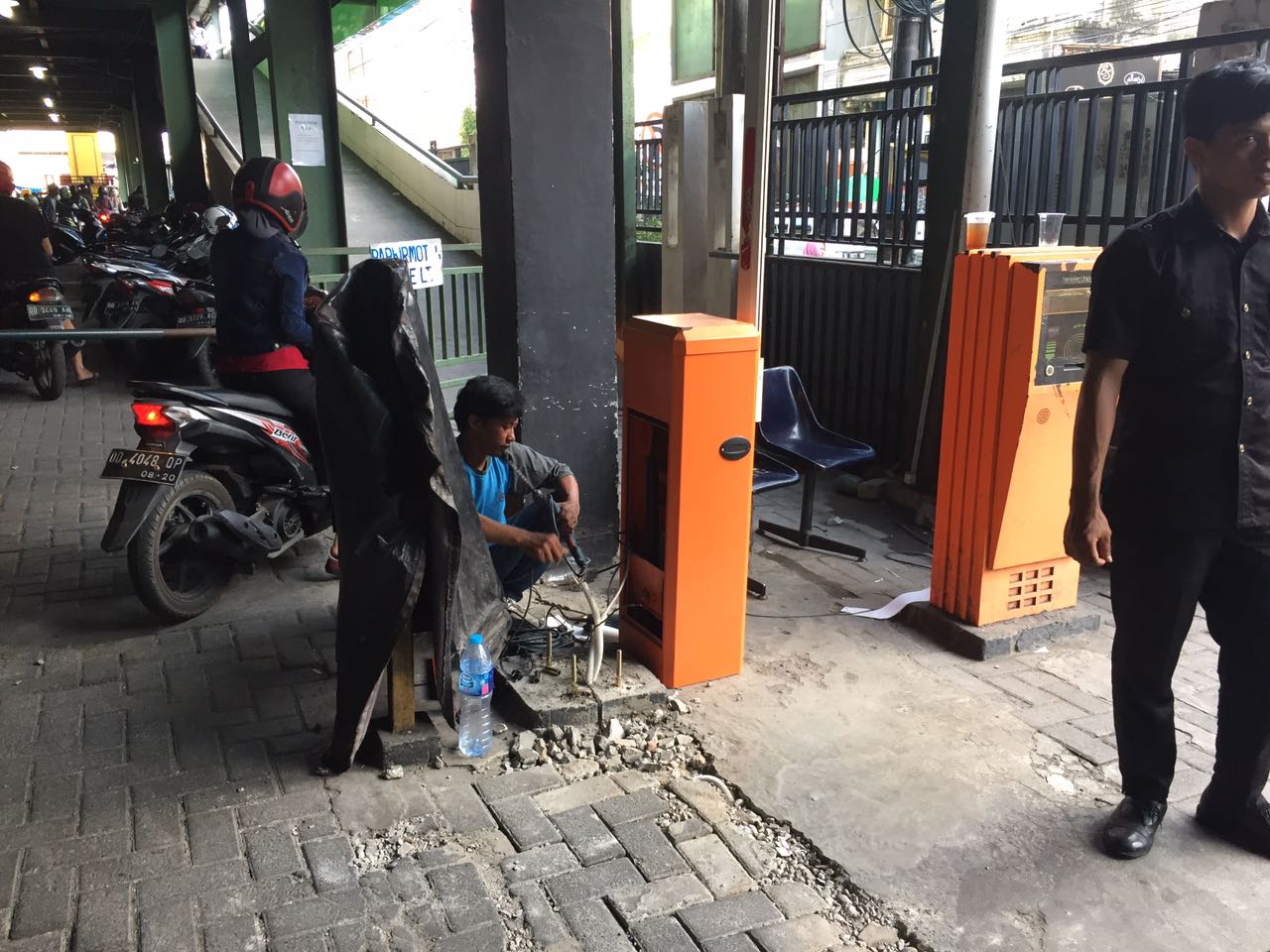 palang parkir pasar butung makassar