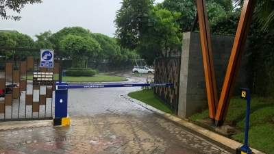 Pemasangan Palang Parkir Otomatis Sistem RFID Online di Cluster Ayama Bhumi Amala, Bogor