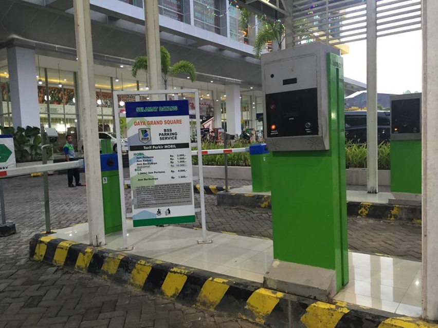 DAYA GRAND SQUARE MAKASSAR