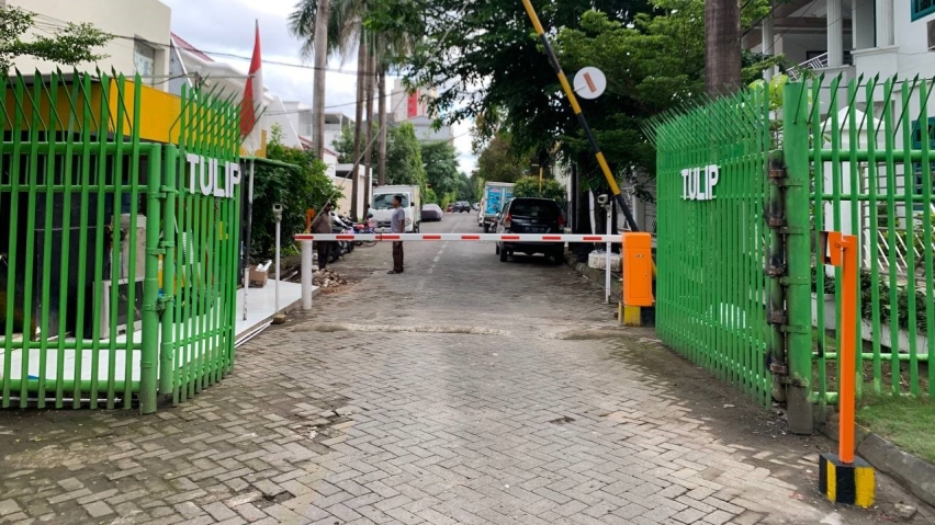 Portal Parkir dengan Sistem RFID Full Otomatis untuk Apartemen Modern