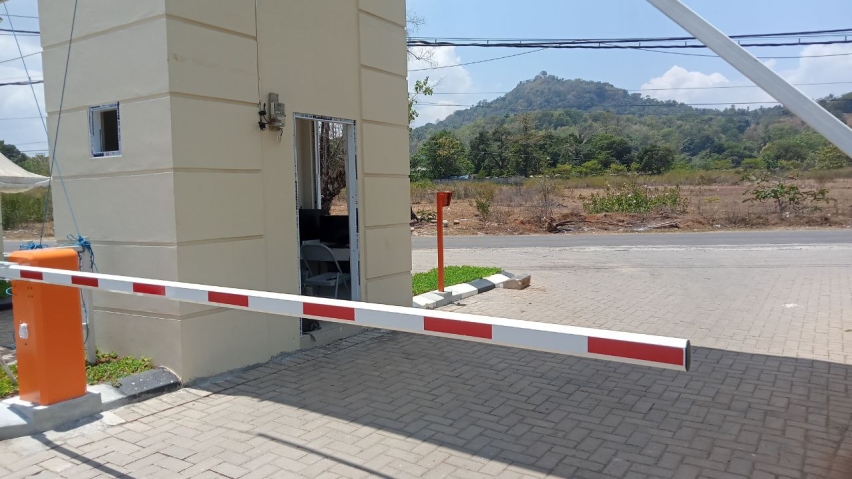 Portal Keamanan One Gate System untuk Perumahan Elit