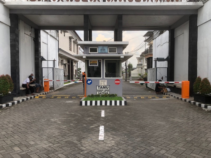 Portal Otomatis untuk Area Komersial dengan Traffic Tinggi