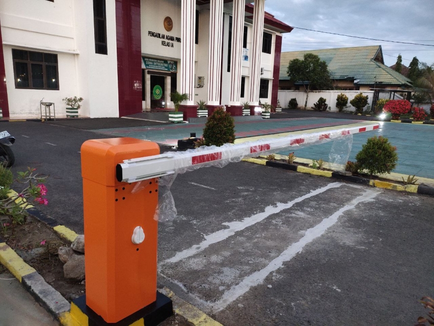 Portal Akses Profesional untuk Menjaga Keamanan Gedung Bertingkat