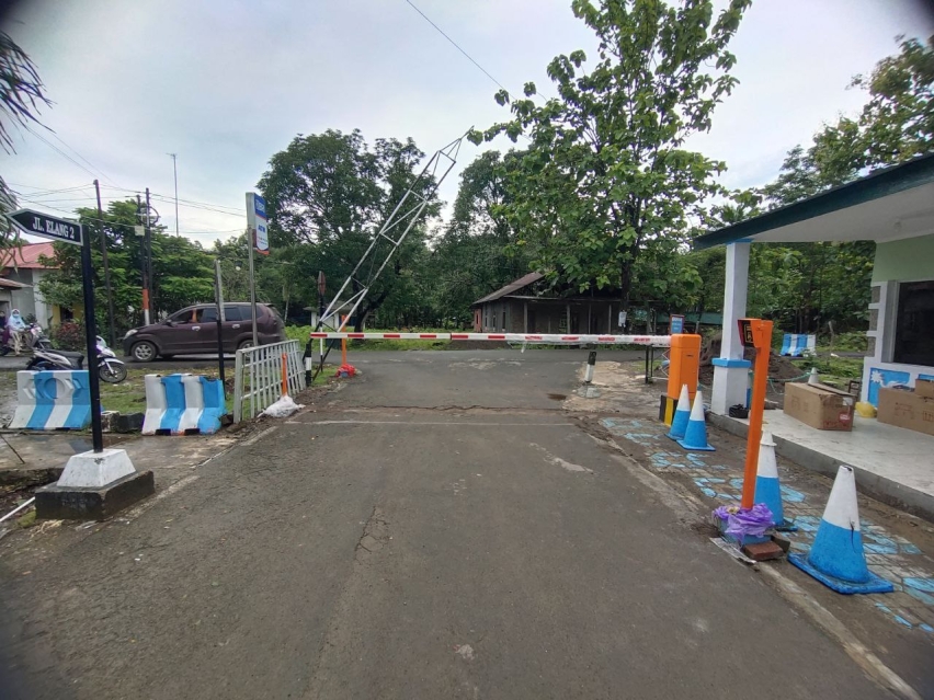 PALANG OTOMATIS PERUMAHAN KABUPATEN SEKADAU